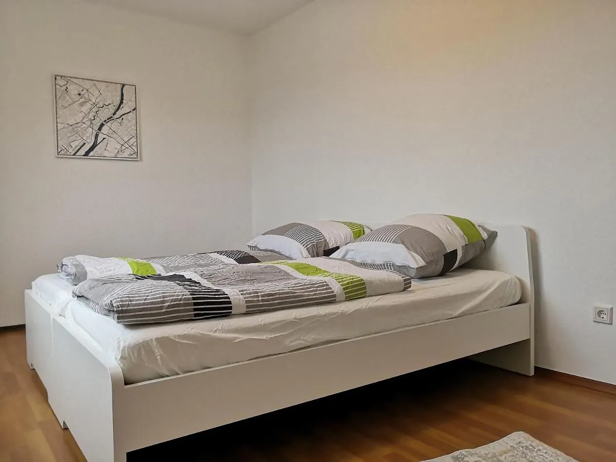 Unique - 2 Bedrooms - Balcony - Kitchen Bremen Apartment